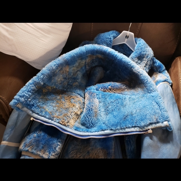 Coat - Picture 1 of 6